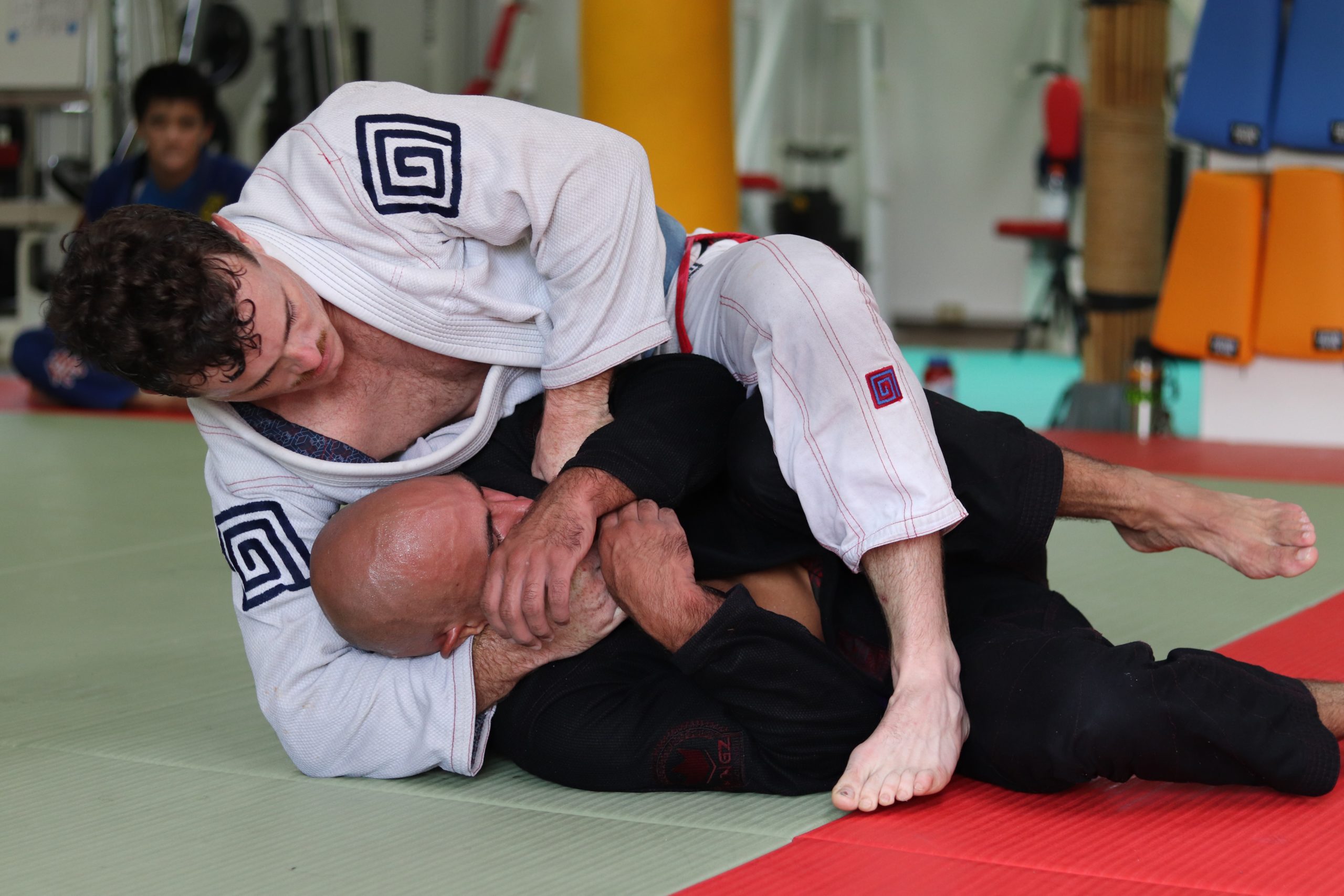 MMA Grappling vs. BJJ Differences in Self-Defense