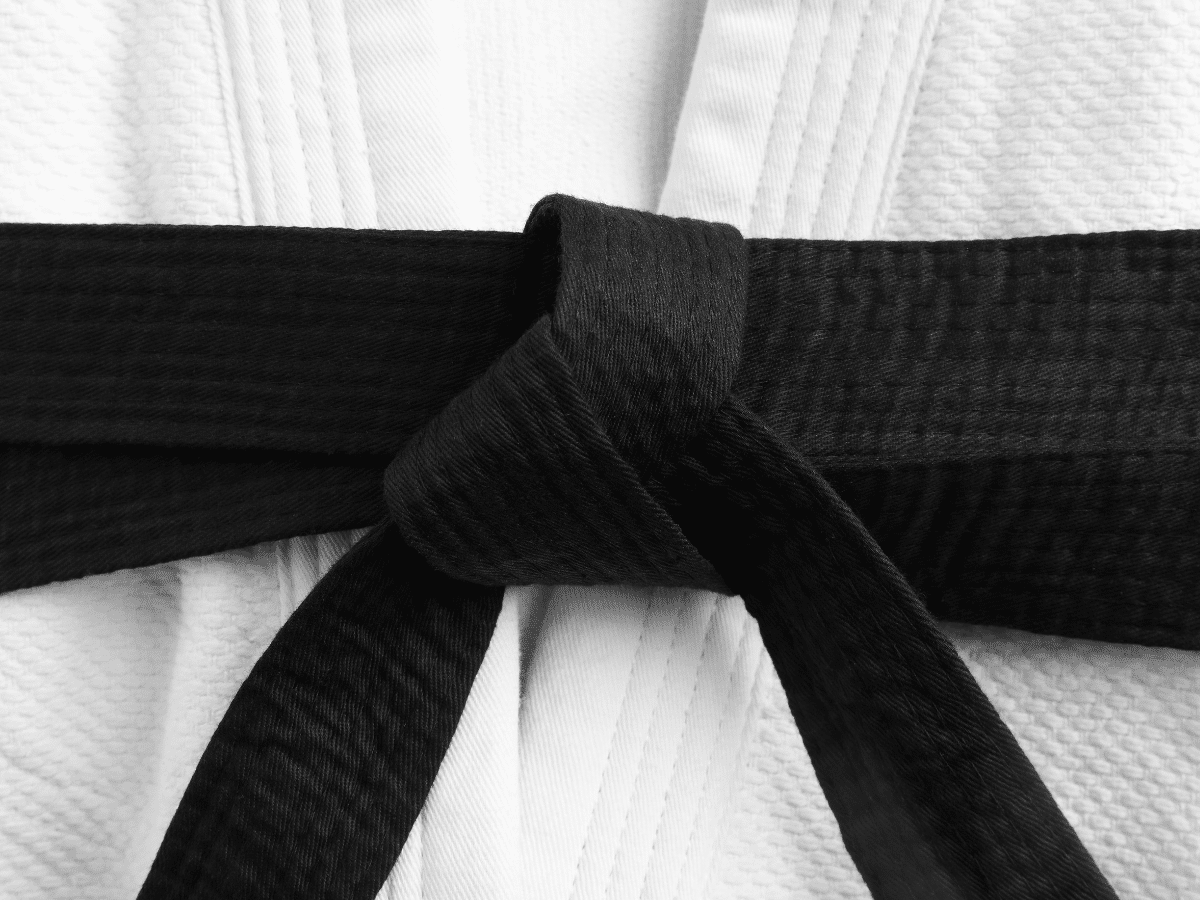 how to tie a jiu jitsu belt